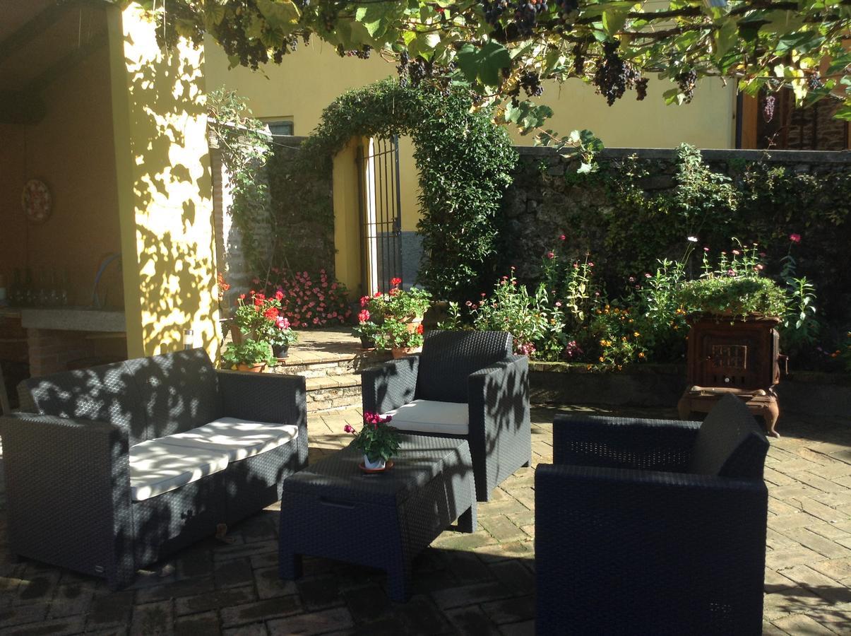 Casa Fontana Tuscany B&B Barga Bagian luar foto
