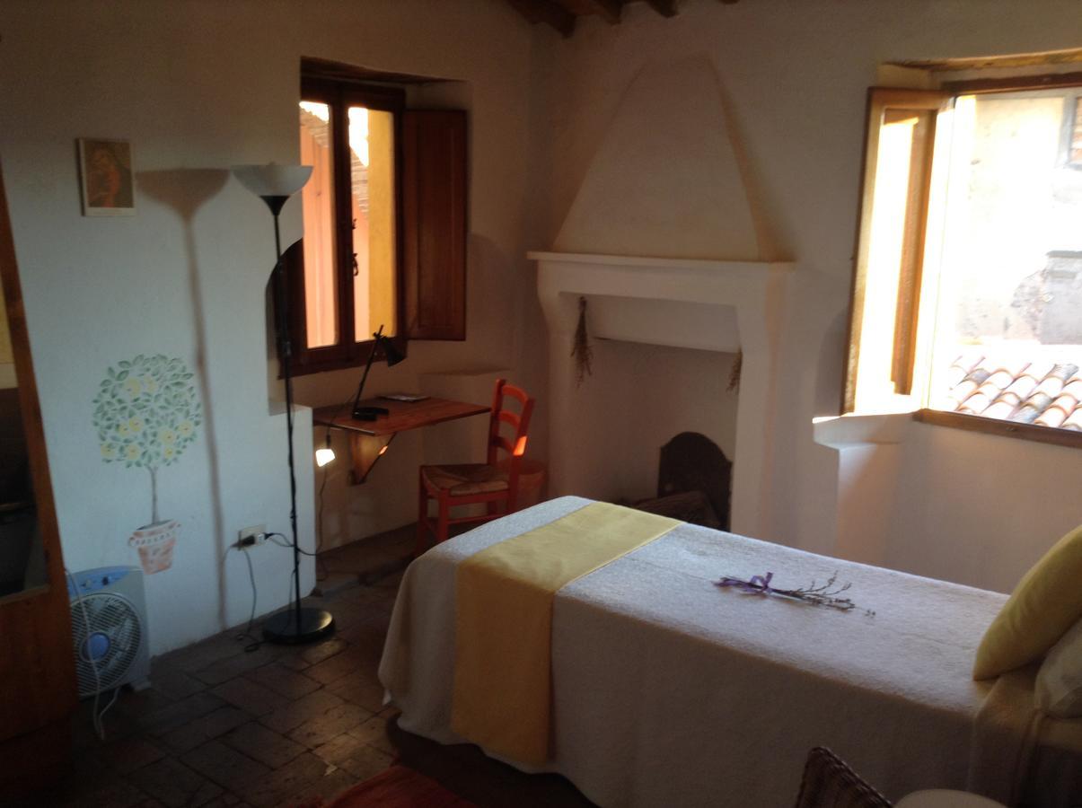 Casa Fontana Tuscany B&B Barga Bagian luar foto